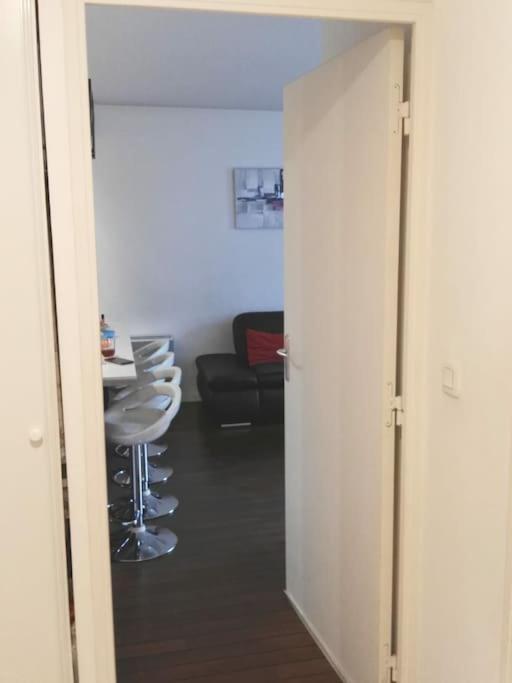 Joli Appartement Avec Jardin Et 2 Parkings Prives Аржантей Экстерьер фото
